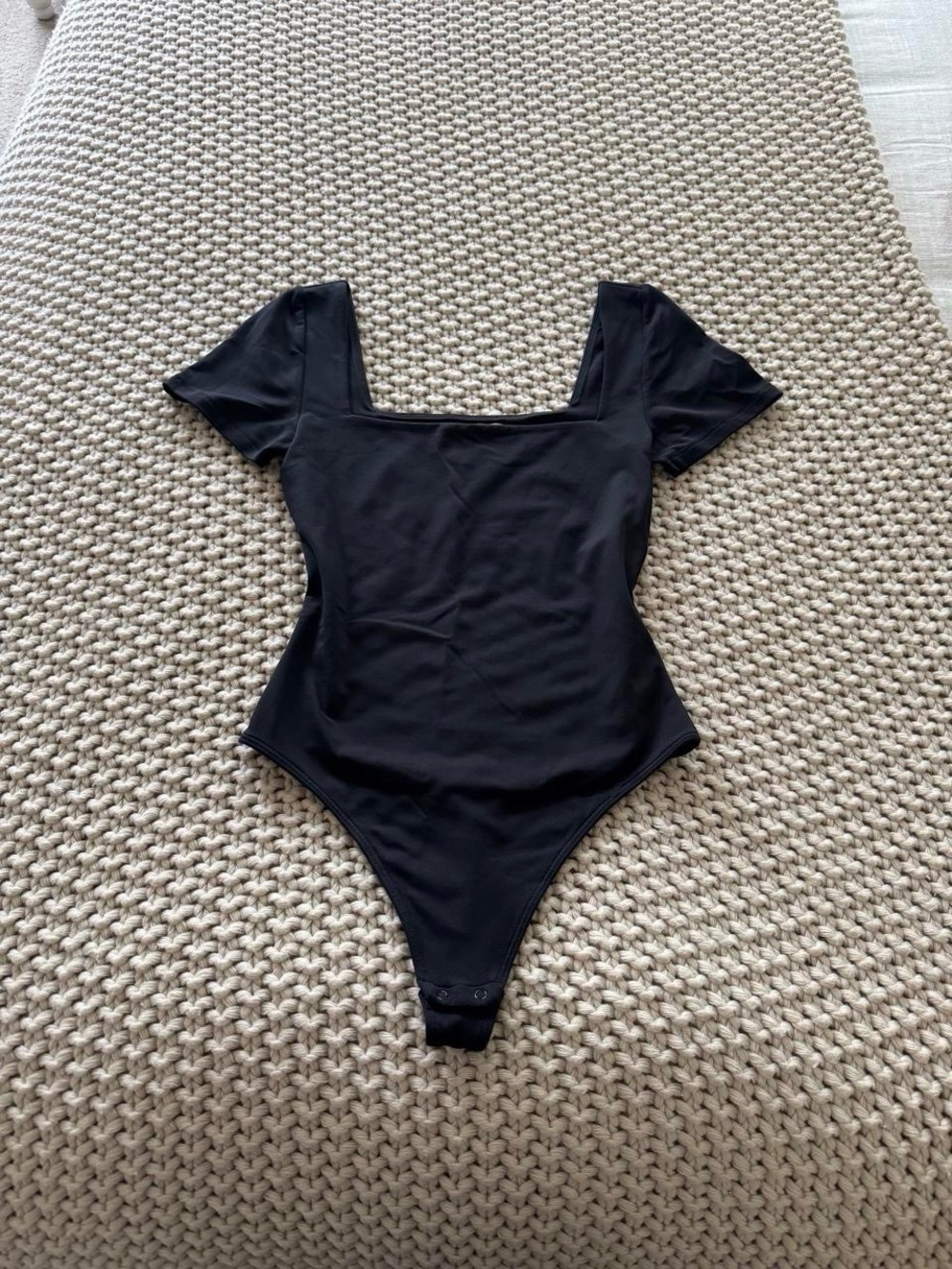 Aritzia Babaton Black Square Neck Short Sleeve Bodysuit, Never Worn
